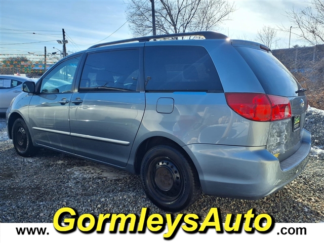 2009 Toyota Sienna LE 8-Passenger:287534B