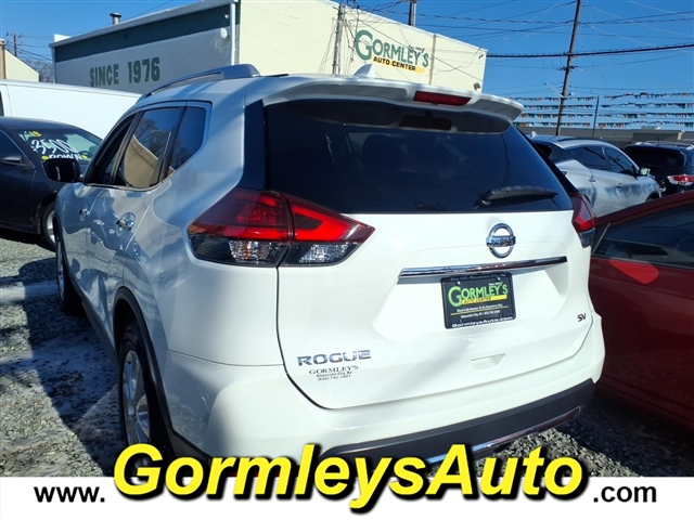 2017 Nissan Rogue S:151585B