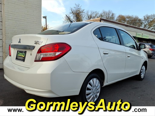 2017 Mitsubishi Mirage G4 ES photo 4