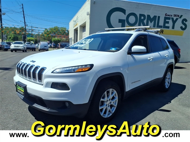 2017 Jeep Cherokee Latitude:512833B