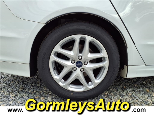 2014 Ford Fusion SE photo 4