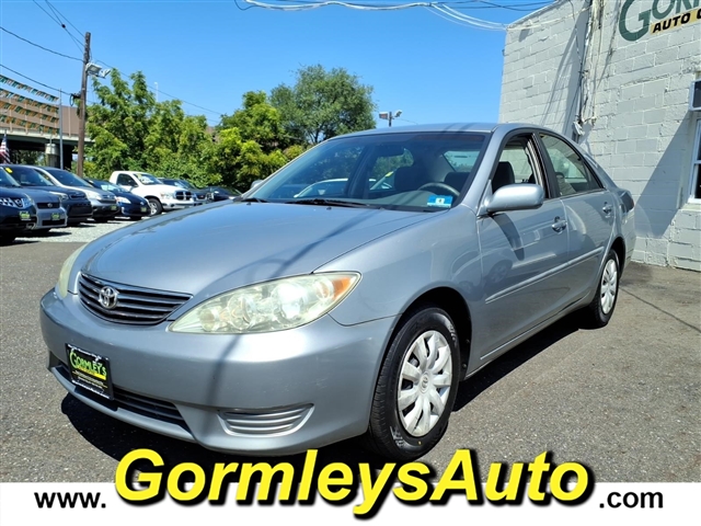 2005 Toyota Camry LE:549857B