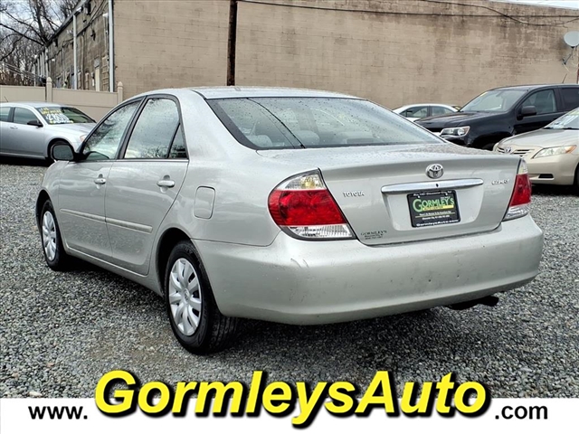 2005 Toyota Camry LE:027197B
