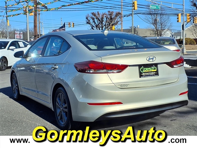 2017 Hyundai ELANTRA SE:164749B