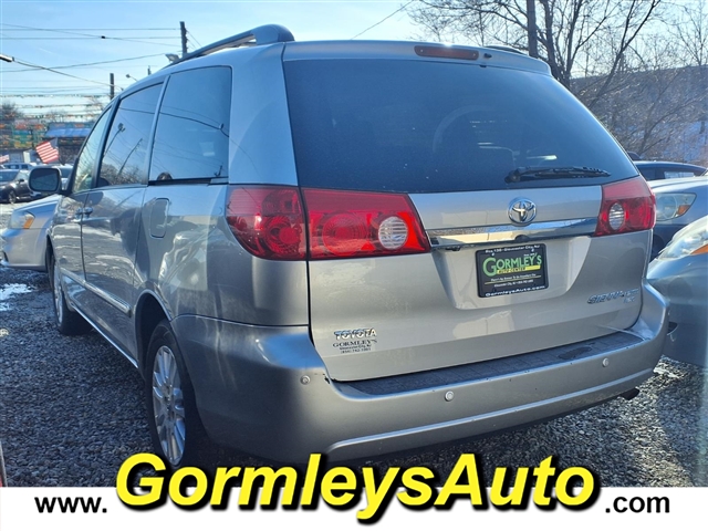 2008 Toyota Sienna XLE:022163B