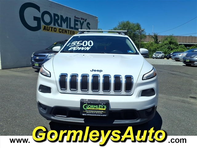 2017 Jeep Cherokee Latitude:512833B