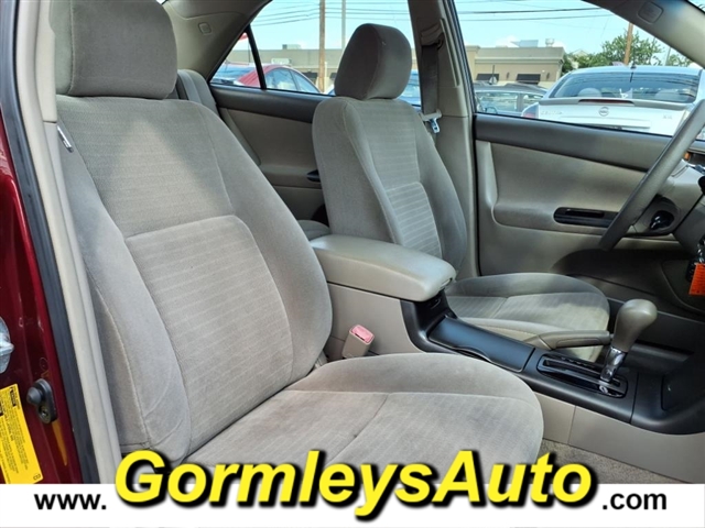 2005 Toyota Camry LE photo 4
