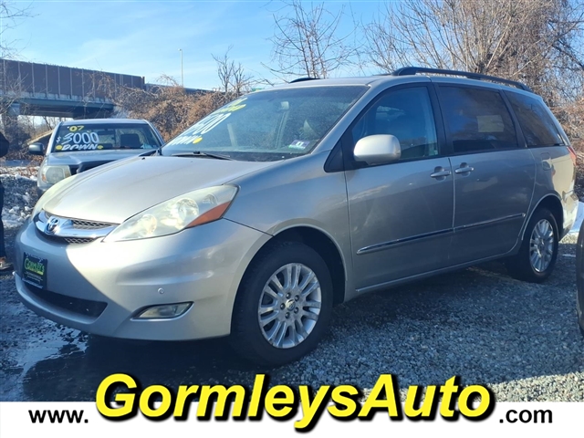 2008 Toyota Sienna XLE:022163B