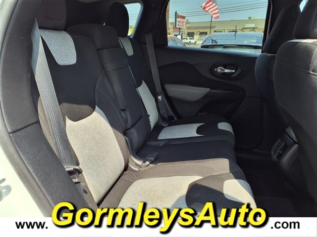 2014 Jeep Cherokee Latitude photo 6
