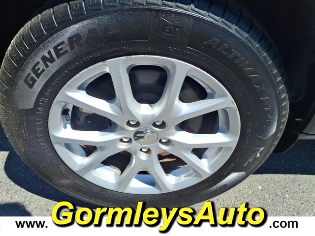 2017 Jeep Cherokee Latitude:512833B