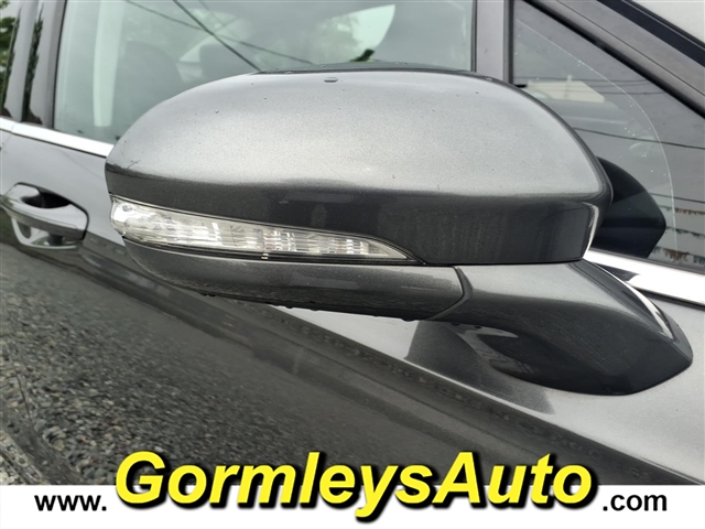 2016 Ford Fusion SE:273378B