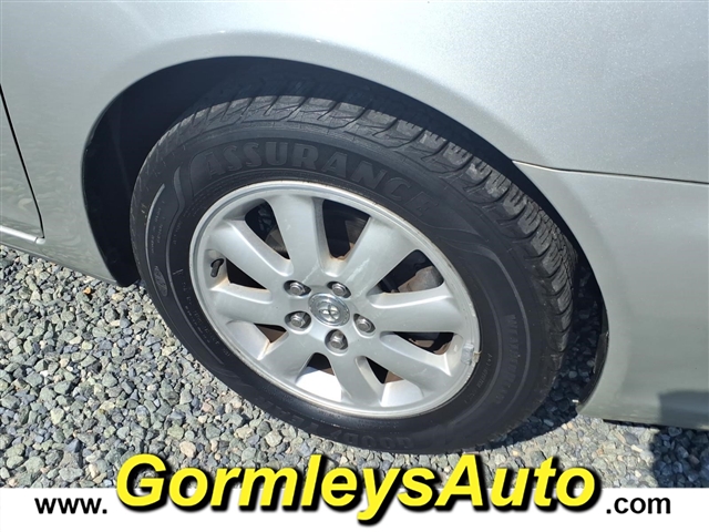 2004 Toyota Camry LE:277586B