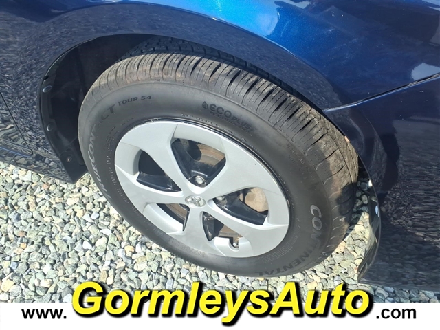 2015 Toyota Prius Two:395658B