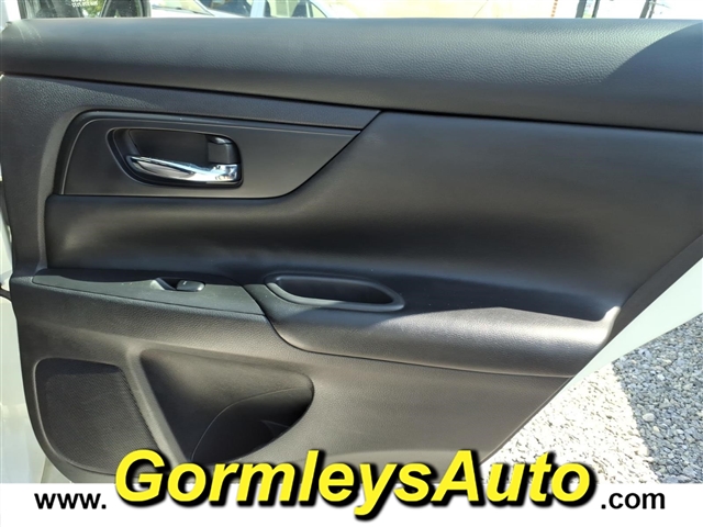 2016 Nissan Altima 2.5 SR:210269B