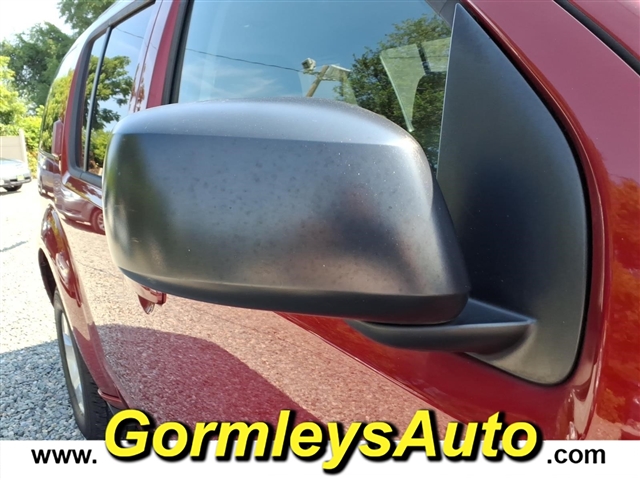 2008 Nissan Pathfinder SE:654870B