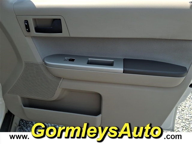 2012 Ford Escape XLT:B15672B