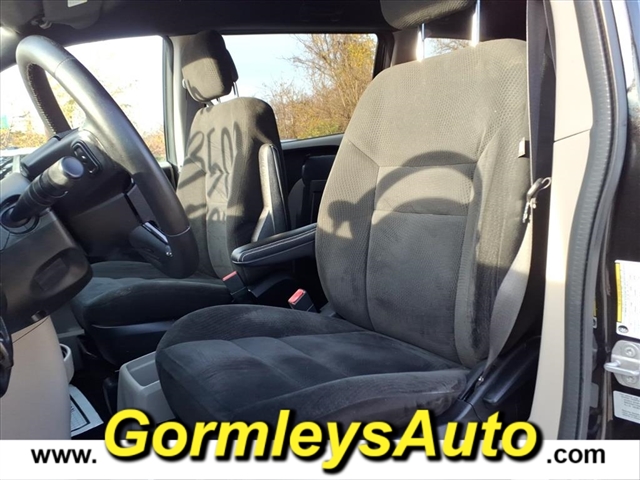 2016 Dodge Grand Caravan SE:365922B