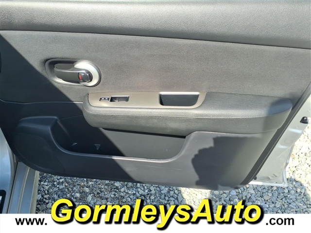2011 Nissan Versa 1.8 SL:391746B