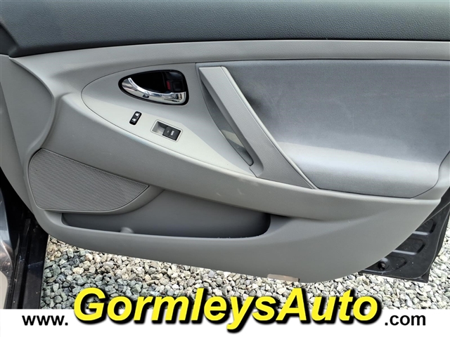 2010 Toyota Camry Base:525575B