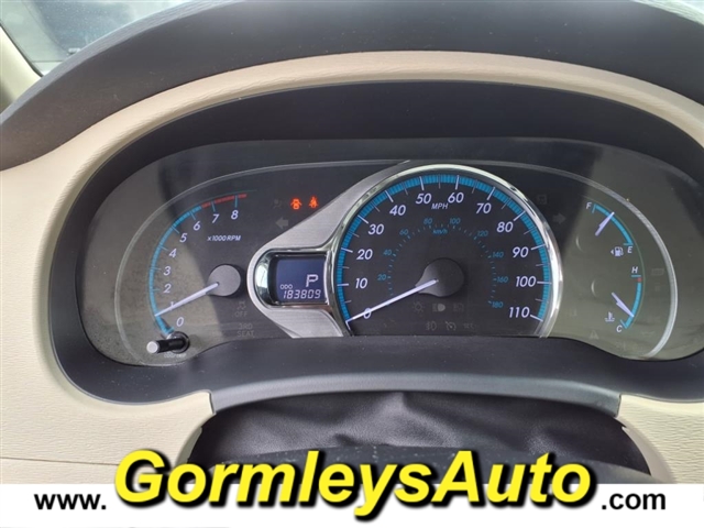 2011 Toyota Sienna XLE Limited photo 8