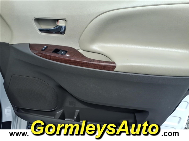 2013 Toyota Sienna XLE 8-Passenger:339481B