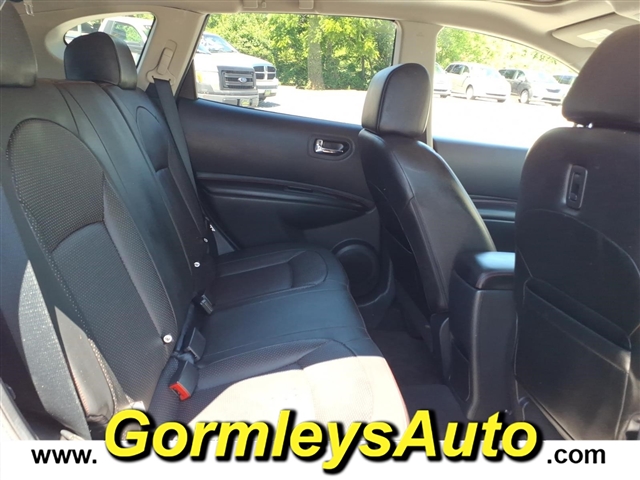 2010 Nissan Rogue S:610030B
