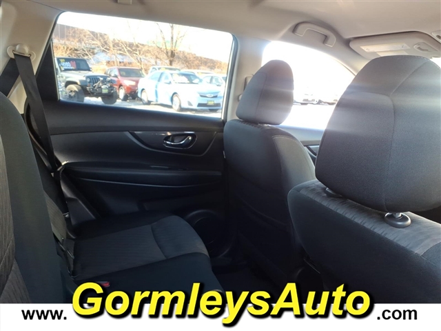 2017 Nissan Rogue S:151585B