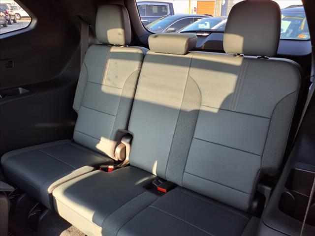 2024 GMC Acadia 