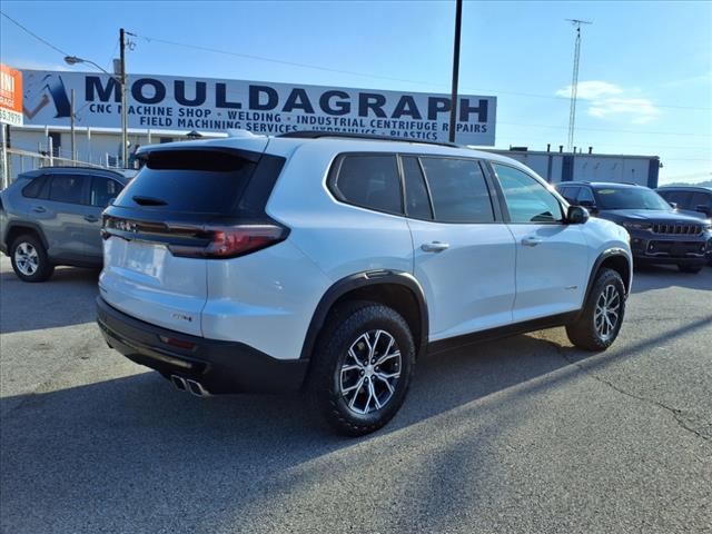 2024 GMC Acadia 