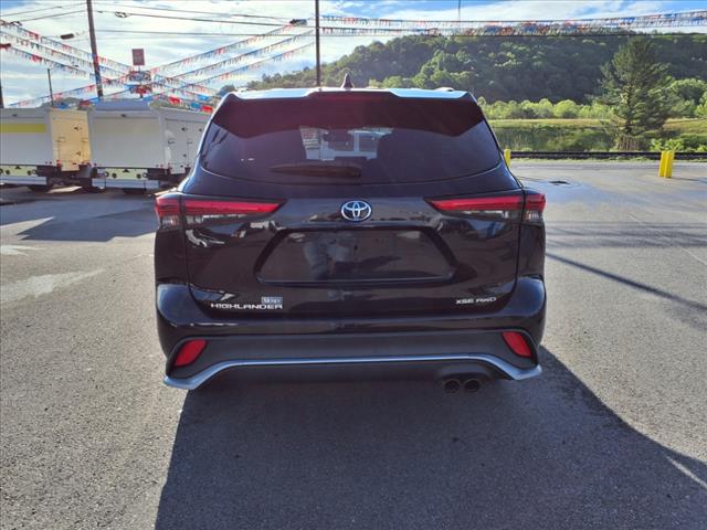 2022 Toyota Highlander XSE