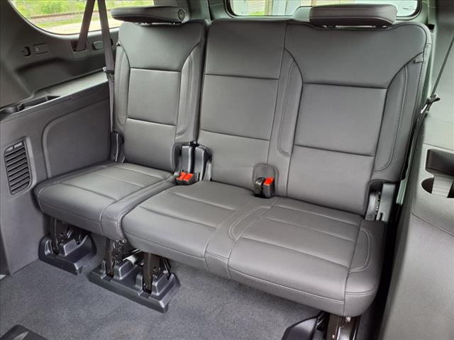 2025 Chevrolet Suburban LT