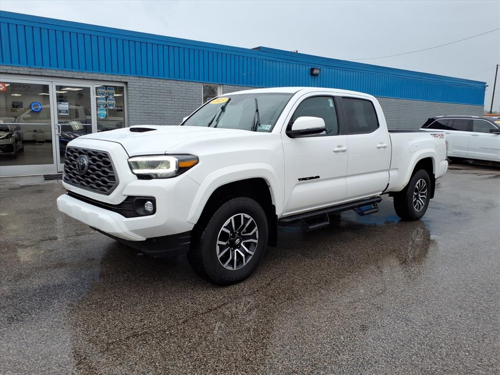 View vehicle photo 7