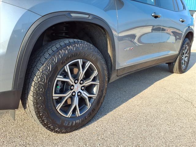 2024 GMC Acadia 