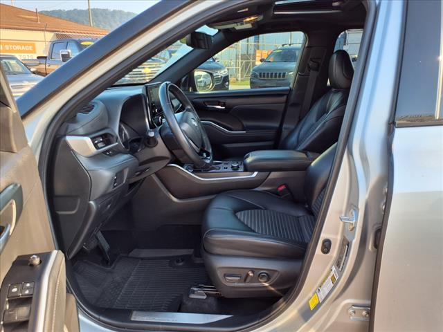 2022 Toyota Highlander 