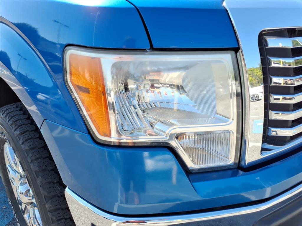 2012 Ford F-150 XLT photo 2