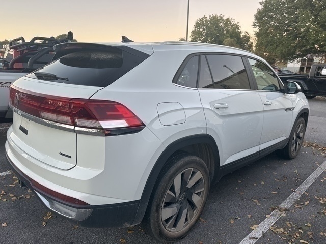 2024 Volkswagen Atlas Cross Sport 2.0T SE w/Technology