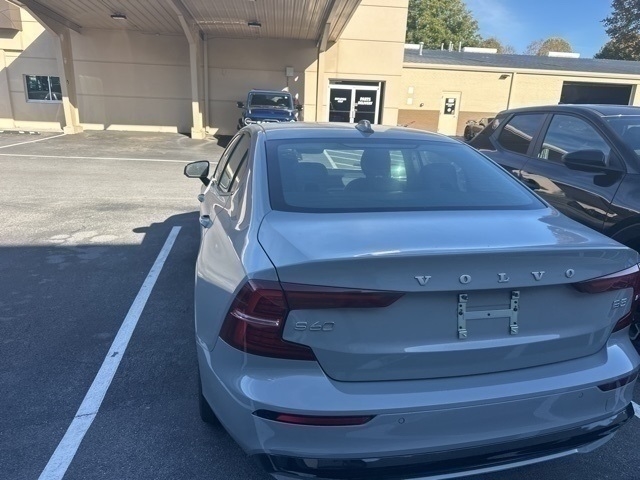 2025 Volvo S60 B5 Core