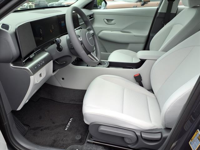 2025 Hyundai KONA SE
