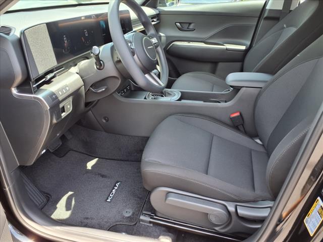 2025 Hyundai KONA SE