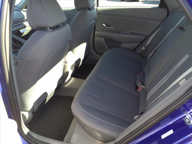 2025 Hyundai ELANTRA SEL