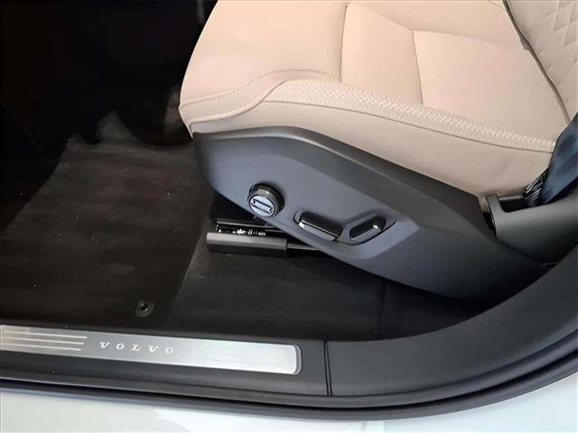2026 Volvo XC90 T8 Plus 7 Passenger