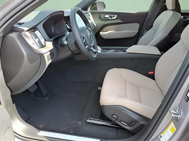 2026 Volvo XC60 B5 Plus Dark Theme