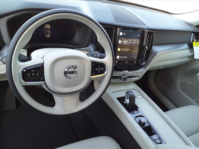 2025 Volvo XC60 B5 Core