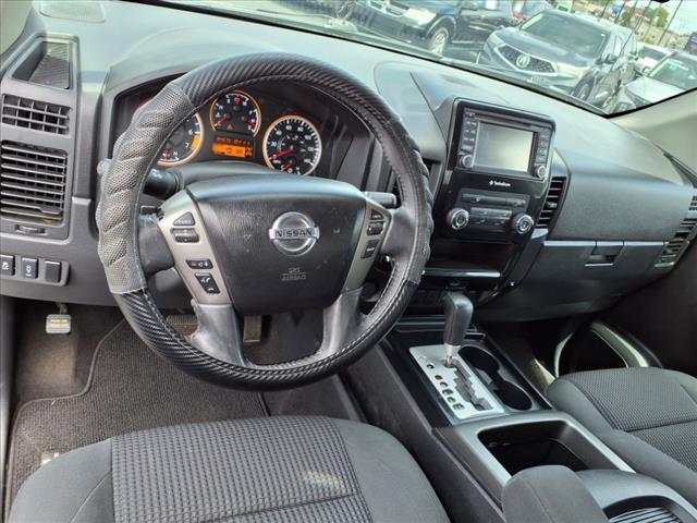 2015 Nissan Titan SV