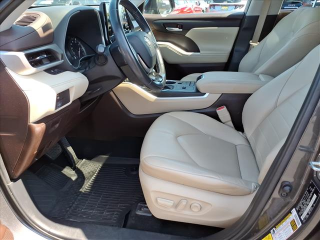2021 Toyota Highlander XLE