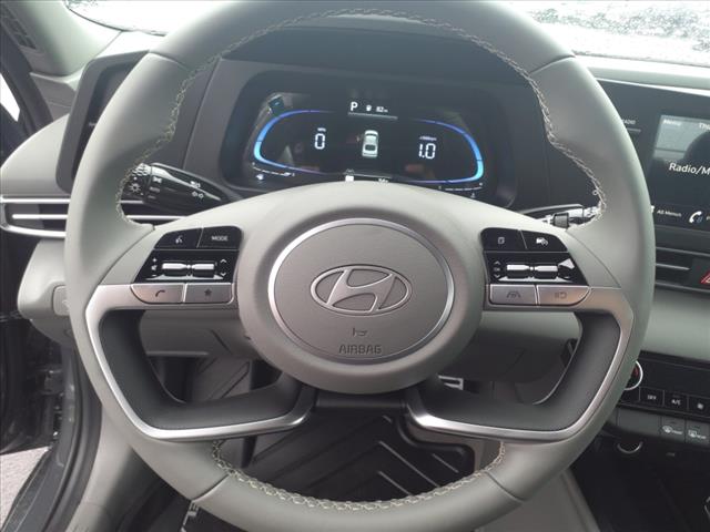 2025 Hyundai ELANTRA SEL