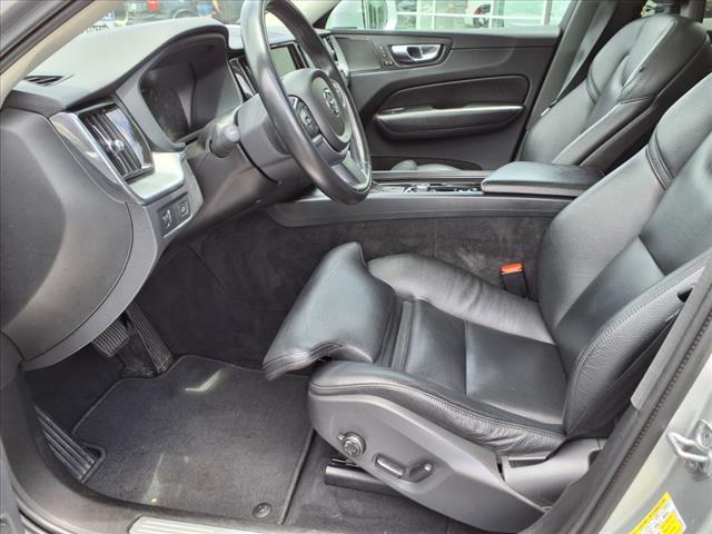 2019 Volvo XC60 T5 Momentum