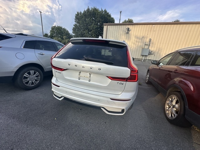 2025 Volvo XC60 T8 Plus