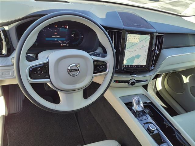 2025 Volvo XC60 T8 Ultra