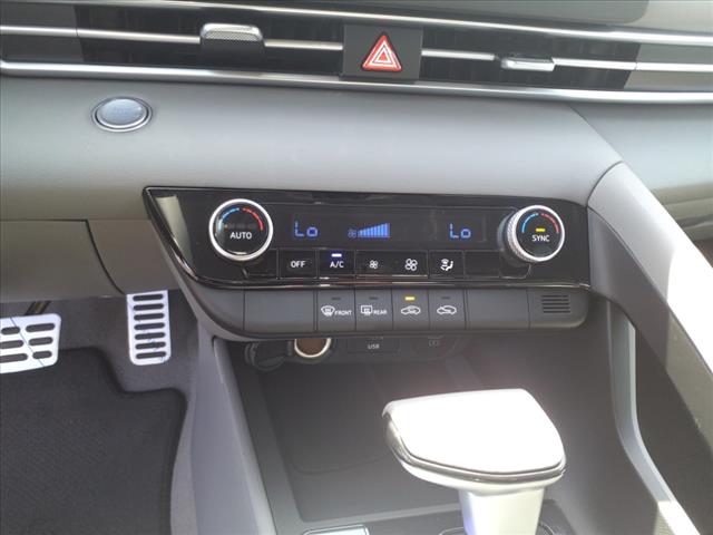 2025 Hyundai ELANTRA SEL